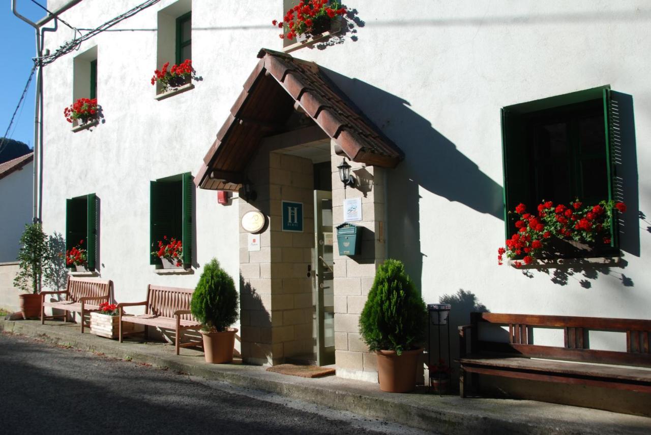 Posada Sarigarri Абаурреа-Баха Экстерьер фото